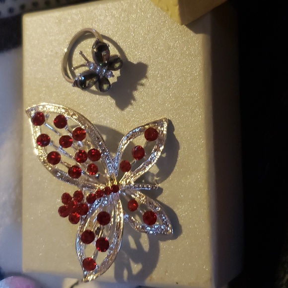 Silver Butterfly Brooch and Matching Silver Butterfly Ring - Picture 2 of 8
